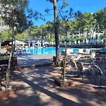 Orange Apartmán Golem (Tirana)