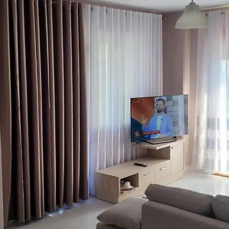 Apartamento Orange Golem (Tirana)