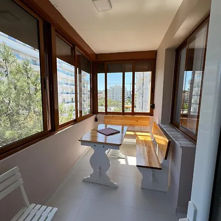 Apartament Orange Golem (Tirana)