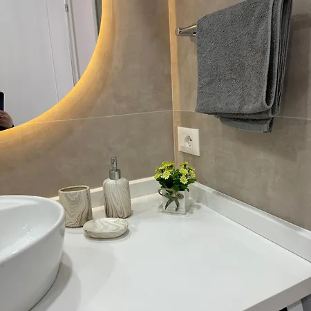 Apartament Orange Golem (Tirana)