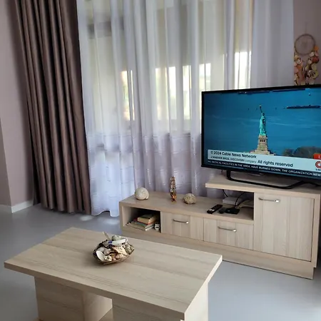 Apartment Orange Golem (Tirana)