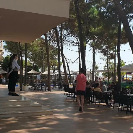 Apartamento Orange Golem (Tirana)