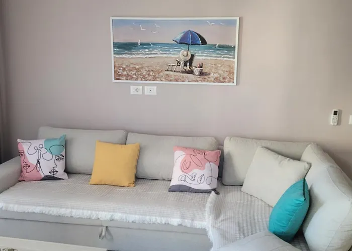 Orange Appartamento Golem (Tirana)